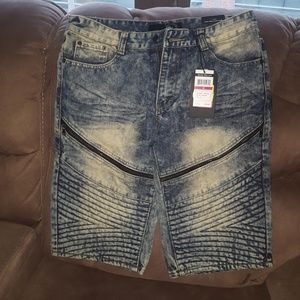 BNWT Men's shorts size 34